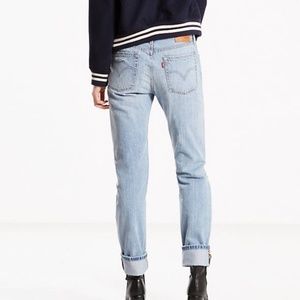 Levi's 501 CT Lightwash Jeans with rips